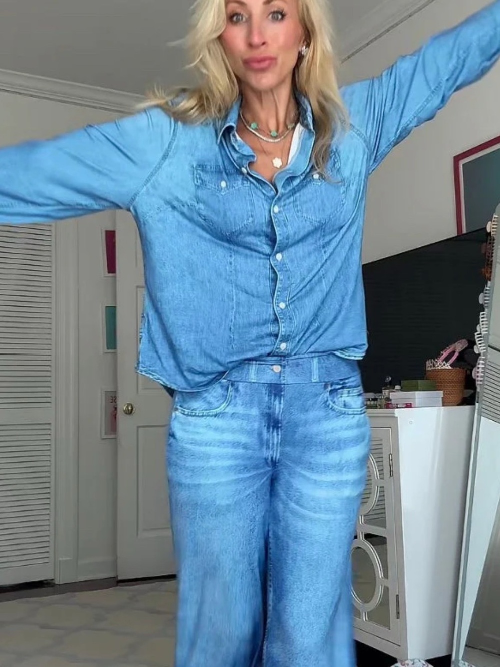 Light Blue Wide-Leg Women's Jeans medium stretchy